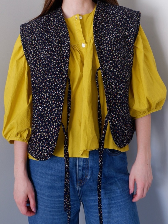 A Bronze Age Jackets & Blazers - A Bronze Age Navy Floral “Highland” Quilted Vest with Ties - S/M/L